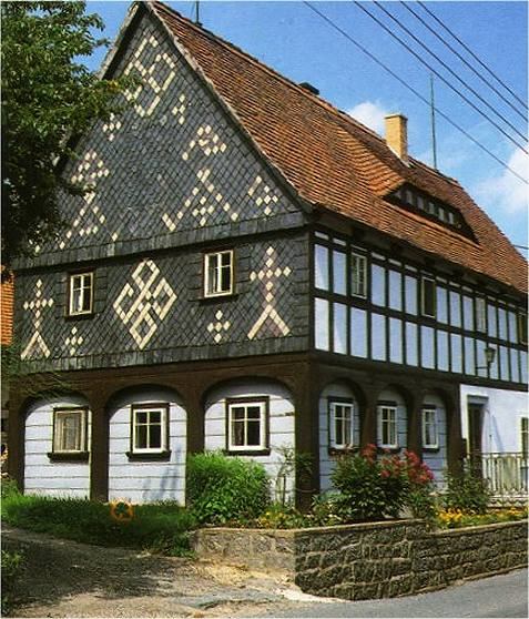 Ein typisches Umgebindehaus in Bertsdorf